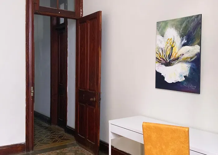 Comfortable In Historic Casa Quesada Shared House *