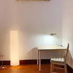 Comfortable In Historic Casa Quesada Shared House 여관 *