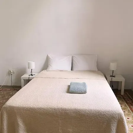 Мини-отель Comfortable In Historic Casa Quesada Shared House