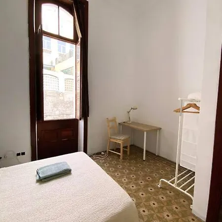 Мини-отель Comfortable In Historic Casa Quesada Shared House