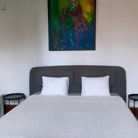 Comfortable In Historic Casa Quesada Shared House Мини-отель Лас-Пальмас-де-Гран-Канария
