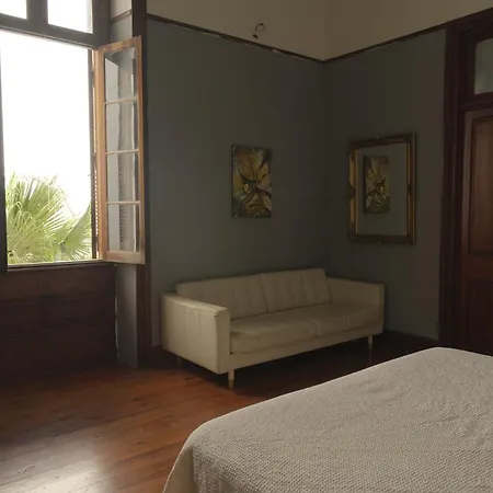 Comfortable In Historic Casa Quesada Shared House Лас-Пальмас-де-Гран-Канария