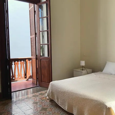 Мини-отель Comfortable In Historic Casa Quesada Shared House