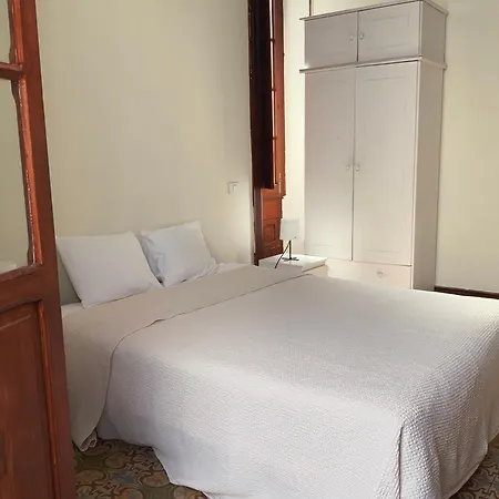 Comfortable In Historic Casa Quesada Shared House Мини-отель *