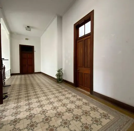 Comfortable In Historic Casa Quesada Shared House Kro