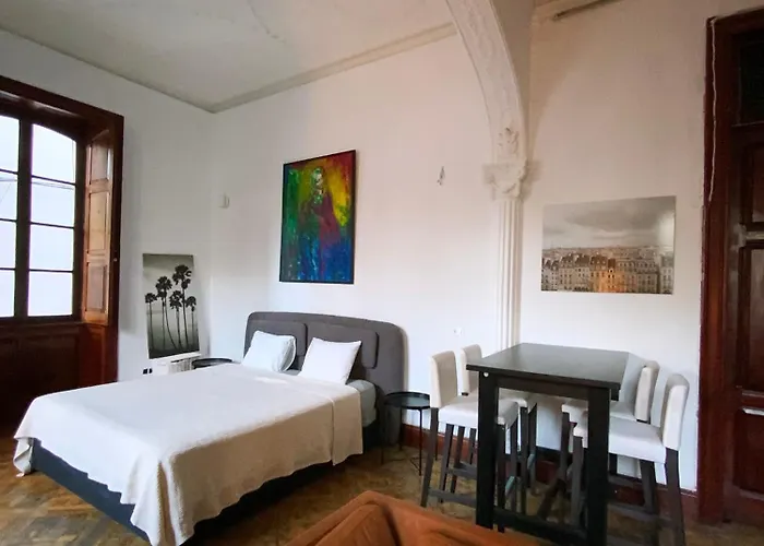 Kro Comfortable In Historic Casa Quesada Shared House