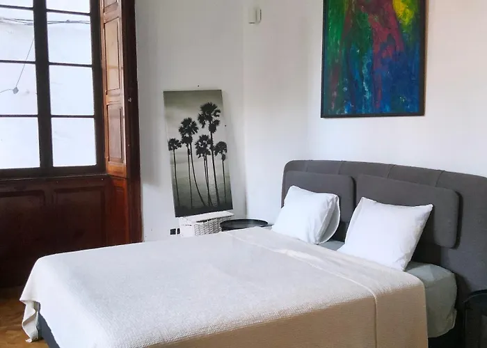 Comfortable In Historic Casa Quesada Shared House Kro