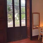 Comfortable In Historic Casa Quesada Shared House אורחן